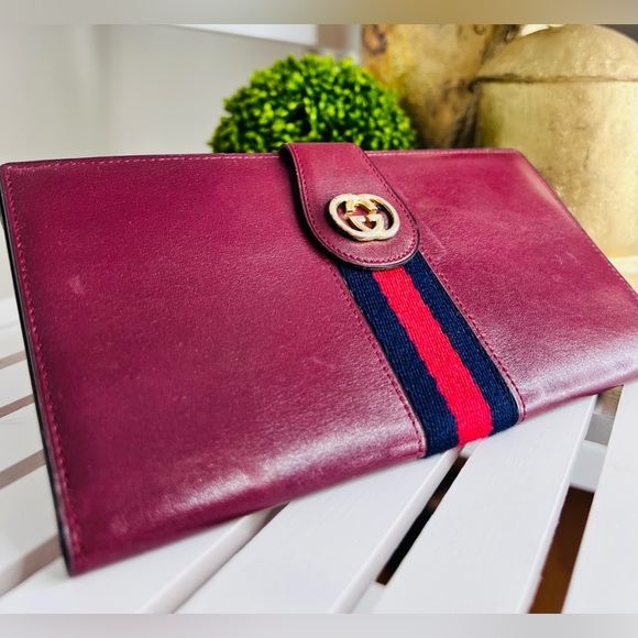 Gucci Handbags - 100% authentic Gucci, leather maroon wallet